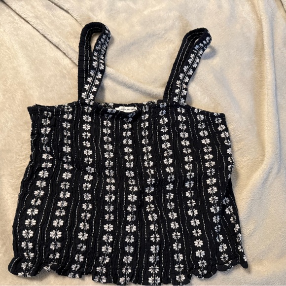 Adorable set of 4 mid-drift tanks! - Picture 5 of 5